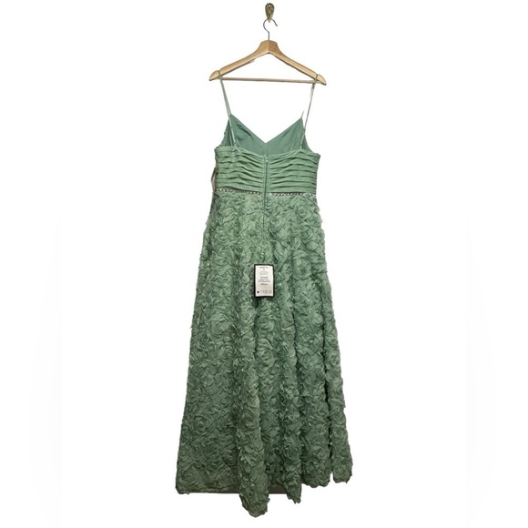 NWT SAY YES Juniors' 3D Rosettes-Skirt Shirred-Top Gown 16 - Picture 10 of 14